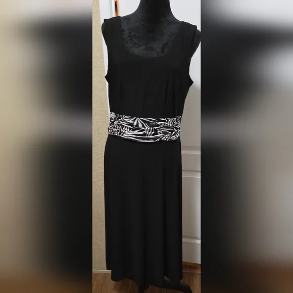 Dress #386 - Picture 3 of 12